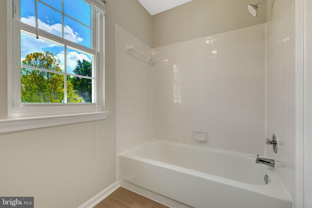 3 WHALEY CT, Sterling, VA 20165