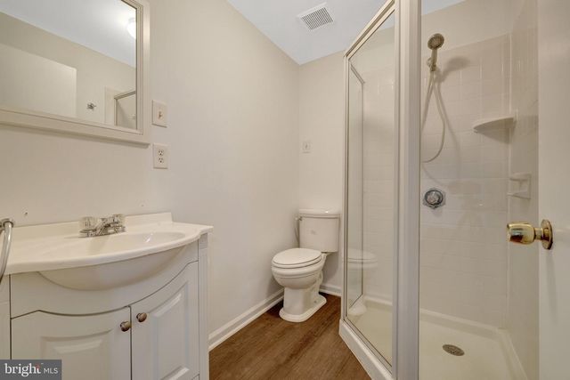 3 WHALEY CT, Sterling, VA 20165