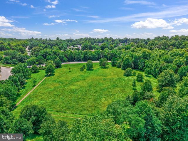 3 WHALEY CT, Sterling, VA 20165