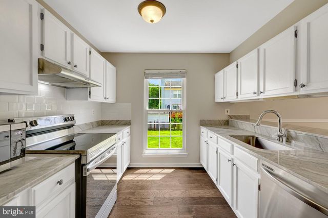 3 WHALEY CT, Sterling, VA 20165