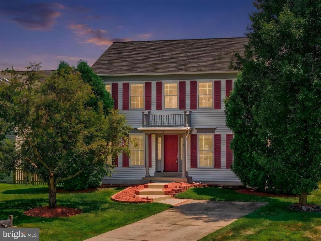 3 WHALEY CT, Sterling, VA 20165