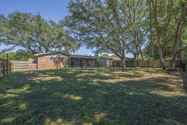 167 Marcia Drive, Mary Esther, FL 32569