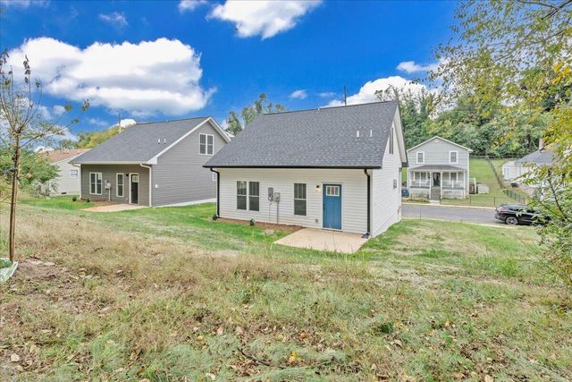 215 Harrison AVE, Roanoke, VA 24016