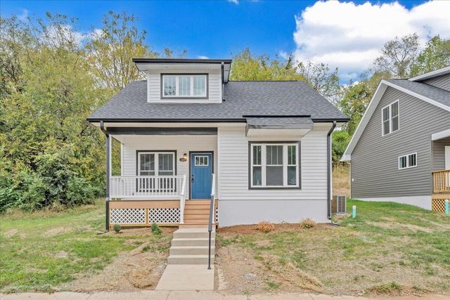 215 Harrison AVE, Roanoke, VA 24016