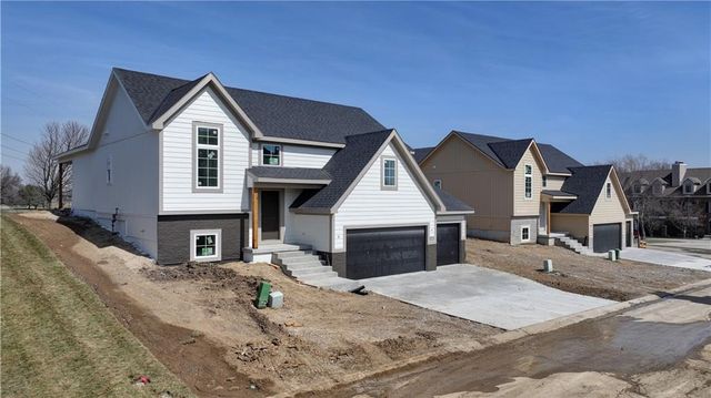 6410 NW 98th Street, Kansas City, MO 64153