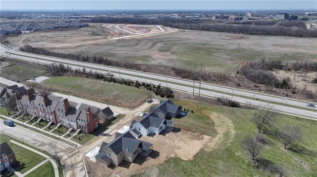 6410 NW 98th Street, Kansas City, MO 64153