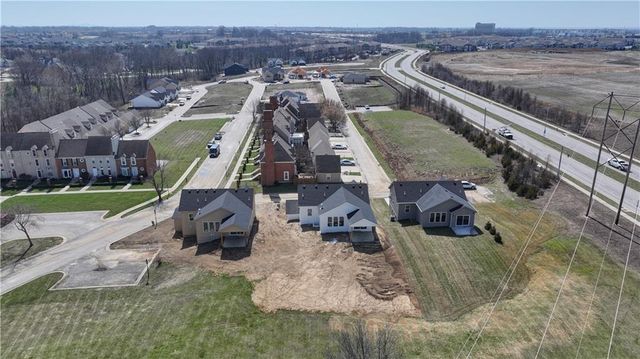 6410 NW 98th Street, Kansas City, MO 64153