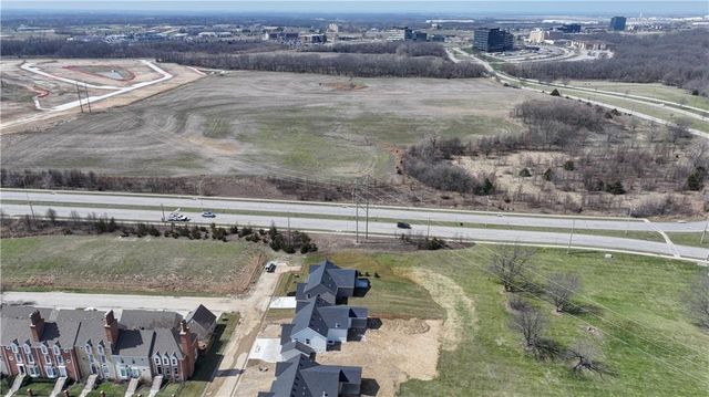 6410 NW 98th Street, Kansas City, MO 64153