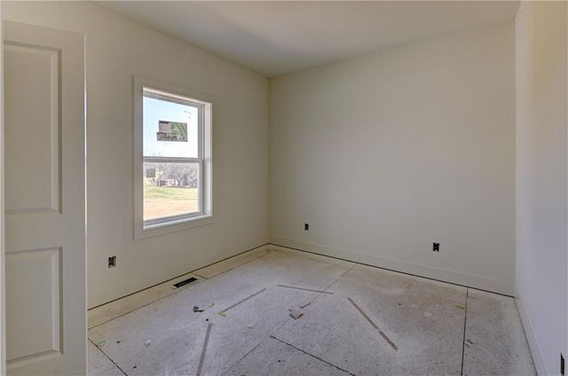 6410 NW 98th Street, Kansas City, MO 64153