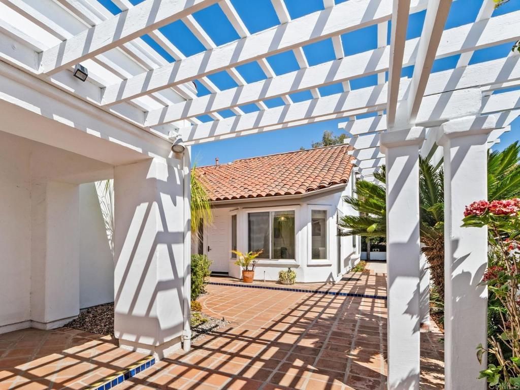 4938 Kalamis Way, Oceanside, CA 92056 — exterior