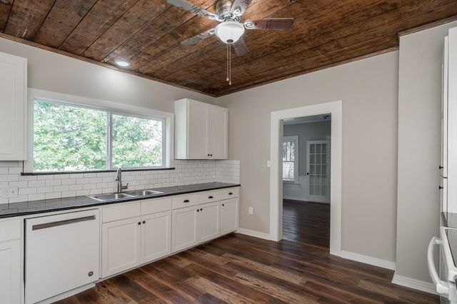 680 E Winningkoff Road E, Lucas, TX 75002