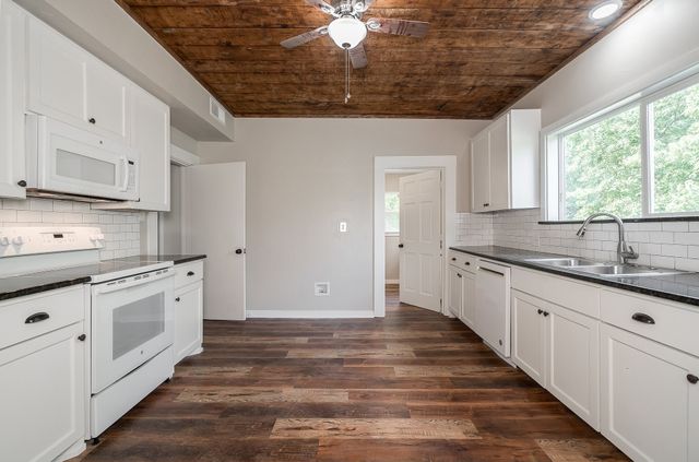 680 E Winningkoff Road E, Lucas, TX 75002