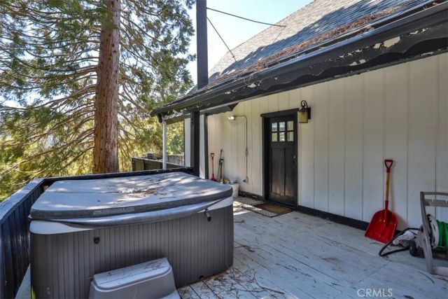 24833 Matterhorn Court, Crestline, CA 92325