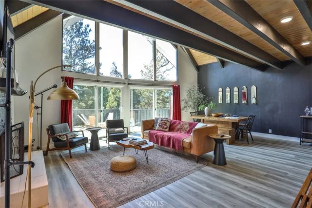 24833 Matterhorn Court, Crestline, CA 92325