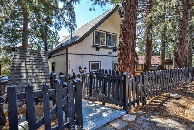 24833 Matterhorn Court, Crestline, CA 92325