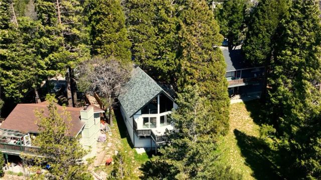 24833 Matterhorn Court, Crestline, CA 92325