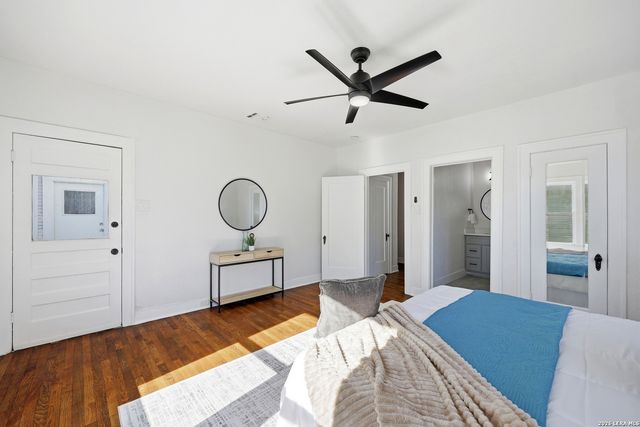 2035 W Summit, San Antonio, TX 78201
