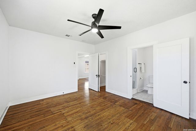 2035 W Summit, San Antonio, TX 78201