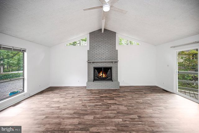 216 WAKEFIELD DR, Locust Grove, VA 22508