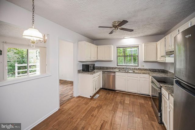 216 WAKEFIELD DR, Locust Grove, VA 22508
