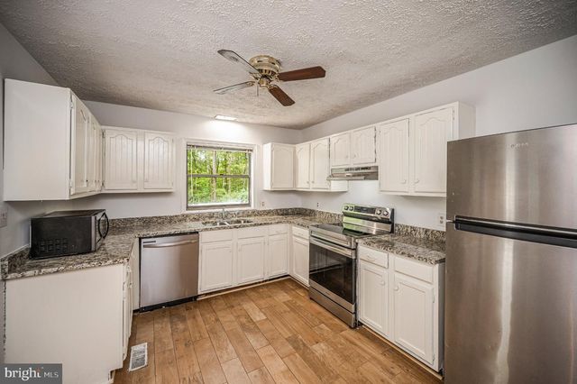 216 WAKEFIELD DR, Locust Grove, VA 22508