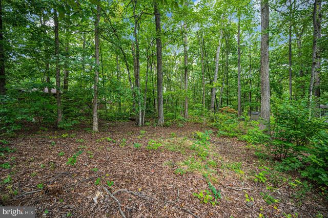 216 WAKEFIELD DR, Locust Grove, VA 22508