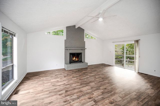 216 WAKEFIELD DR, Locust Grove, VA 22508