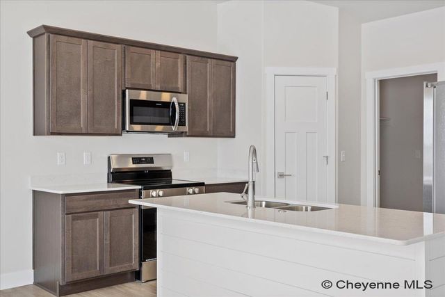 5810 ALEX RANCH RD, Cheyenne, WY 82007