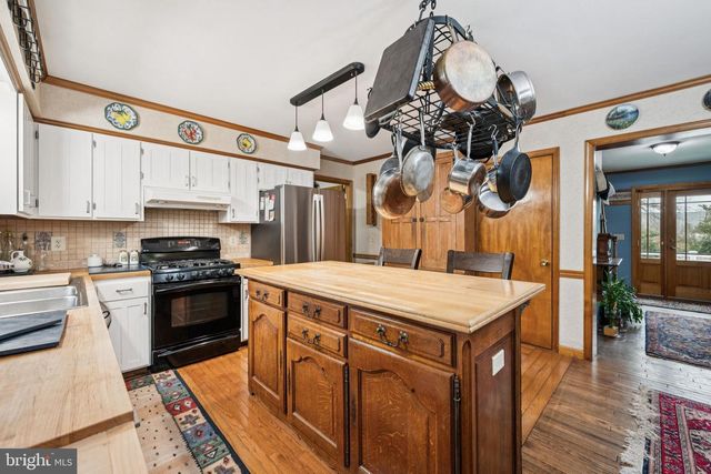 719 MARNE HWY, Hainesport, NJ 08036