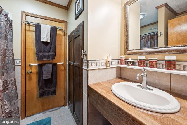 719 MARNE HWY, Hainesport, NJ 08036