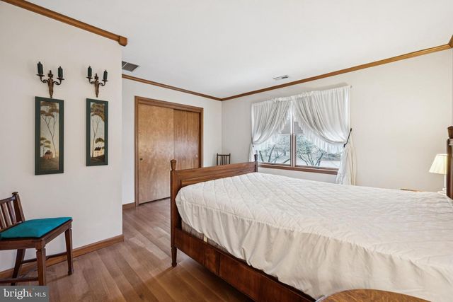 719 MARNE HWY, Hainesport, NJ 08036