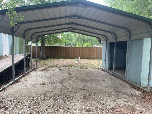39 County Road 4020, Dayton, TX 77535