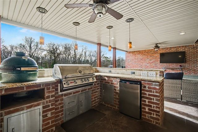 6863 Freedom Place, Springdale, AR 72762