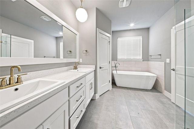 112 Dax DR, Liberty Hill, TX 78642