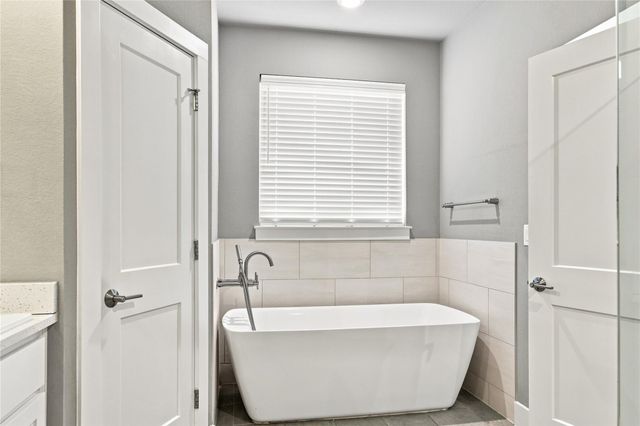 112 Dax DR, Liberty Hill, TX 78642