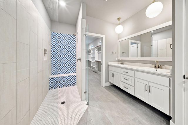 112 Dax DR, Liberty Hill, TX 78642