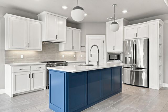 112 Dax DR, Liberty Hill, TX 78642