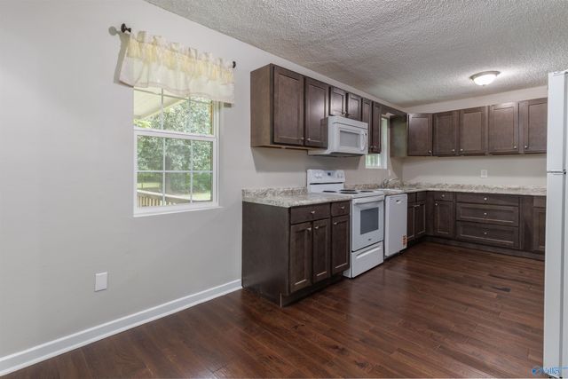 126 Helena Drive, Huntsville, AL 35811