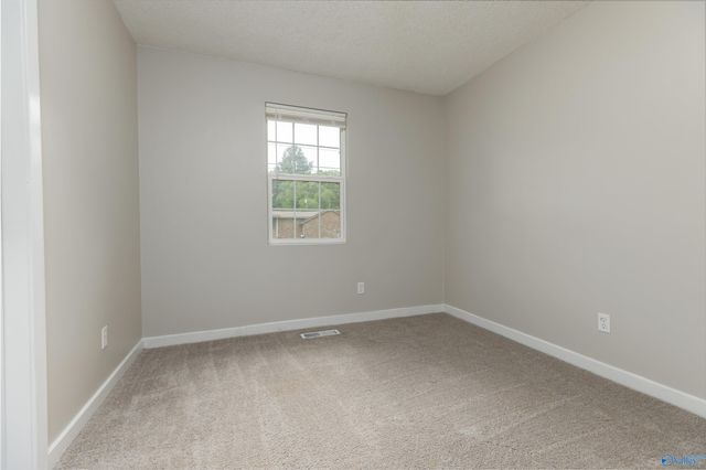 126 Helena Drive, Huntsville, AL 35811