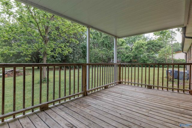 126 Helena Drive, Huntsville, AL 35811