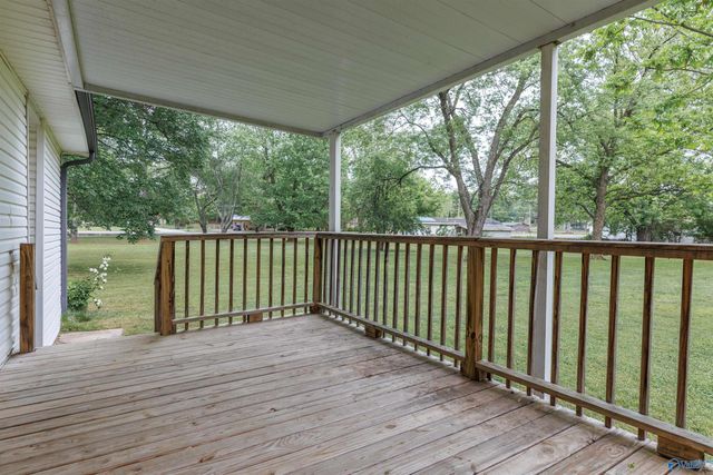 126 Helena Drive, Huntsville, AL 35811