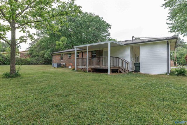 126 Helena Drive, Huntsville, AL 35811
