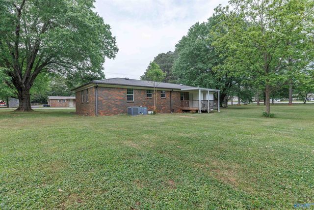 126 Helena Drive, Huntsville, AL 35811