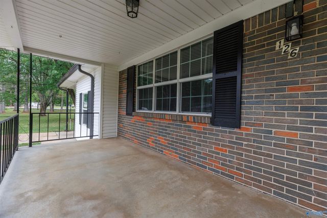 126 Helena Drive, Huntsville, AL 35811
