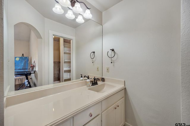 7107 Butterfly Creek, Tyler, TX 75703