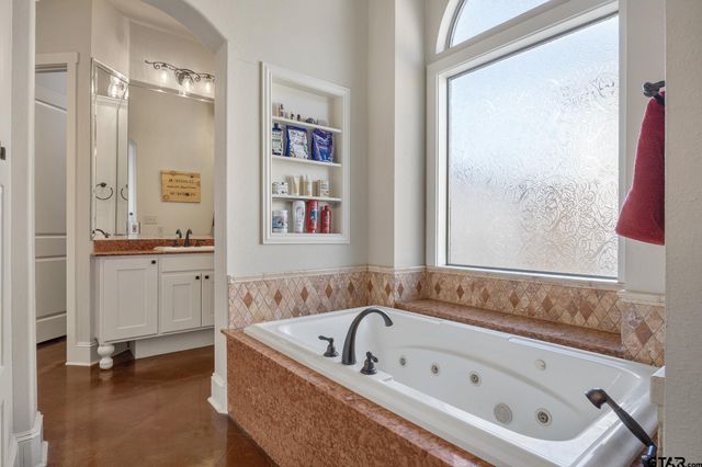 7107 Butterfly Creek, Tyler, TX 75703