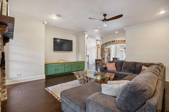 7107 Butterfly Creek, Tyler, TX 75703