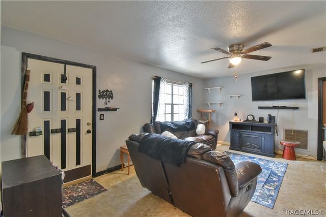 6700 E Gentry Street, Inverness, FL 34452