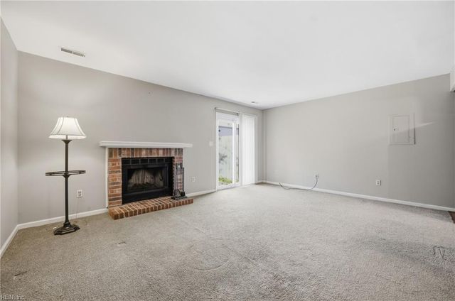 1957 Darnell DR, Virginia Beach, VA 23455