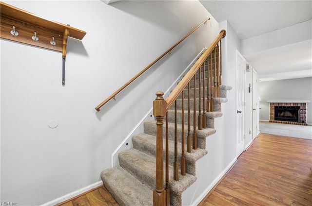 1957 Darnell DR, Virginia Beach, VA 23455